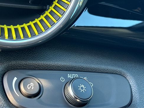 New 2025 Chevrolet Trax ACTIV w/ Driver Confidence Package image 11