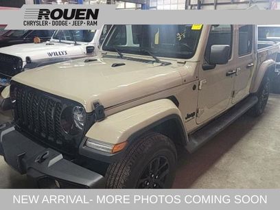 Used 2022 Jeep Gladiator Sport