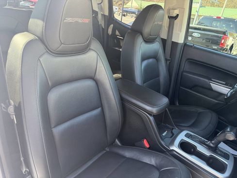 Used 2019 Chevrolet Colorado ZR2 w/ ZR2 Dusk Special Edition image 18