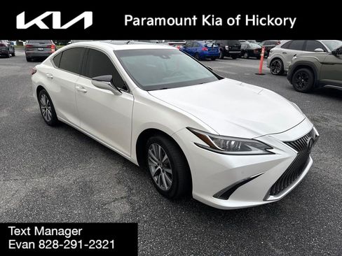 Used 2020 Lexus ES 350 w/ Premium Package FWD image 3