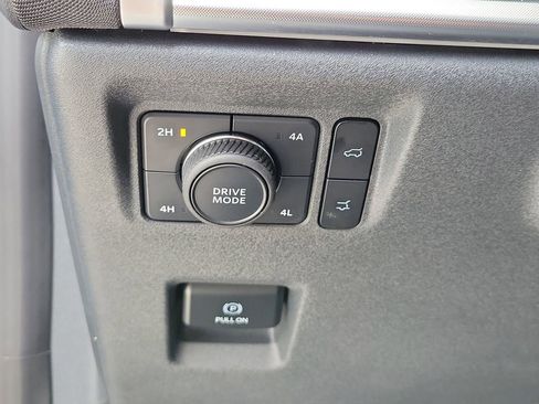 Used 2025 Ford Expedition Platinum w/ Stealth Performance Package image 27