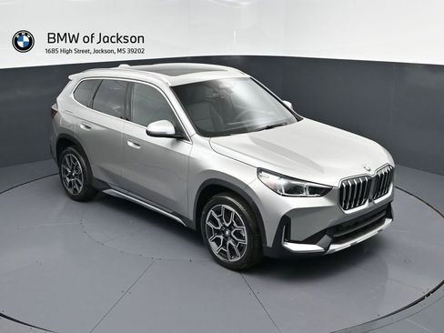 New 2026 BMW X1 xDrive28i w/ Technology Package AWD/4WD image 1