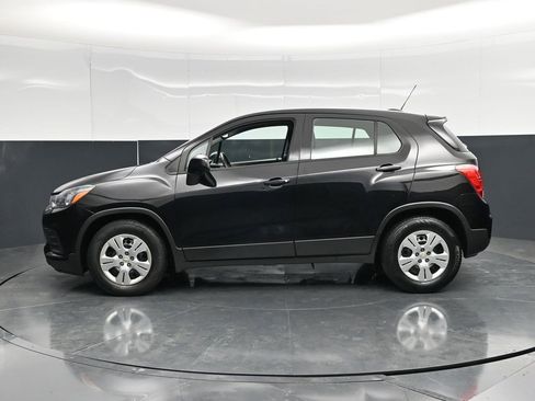 Used 2018 Chevrolet Trax LS FWD image 10