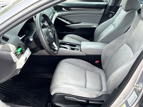 Used 2018 Honda Accord LX image 8