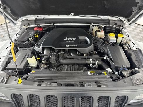 Used 2023 Jeep Wrangler Unlimited Rubicon AWD/4WD image 28
