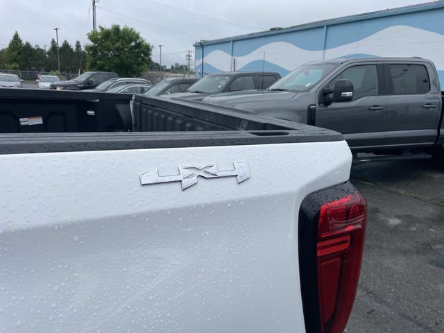 Used 2025 GMC Sierra 1500 SLT AWD/4WD image 14