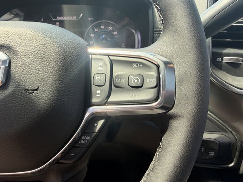 New 2026 RAM 3500 Laramie AWD/4WD image 38