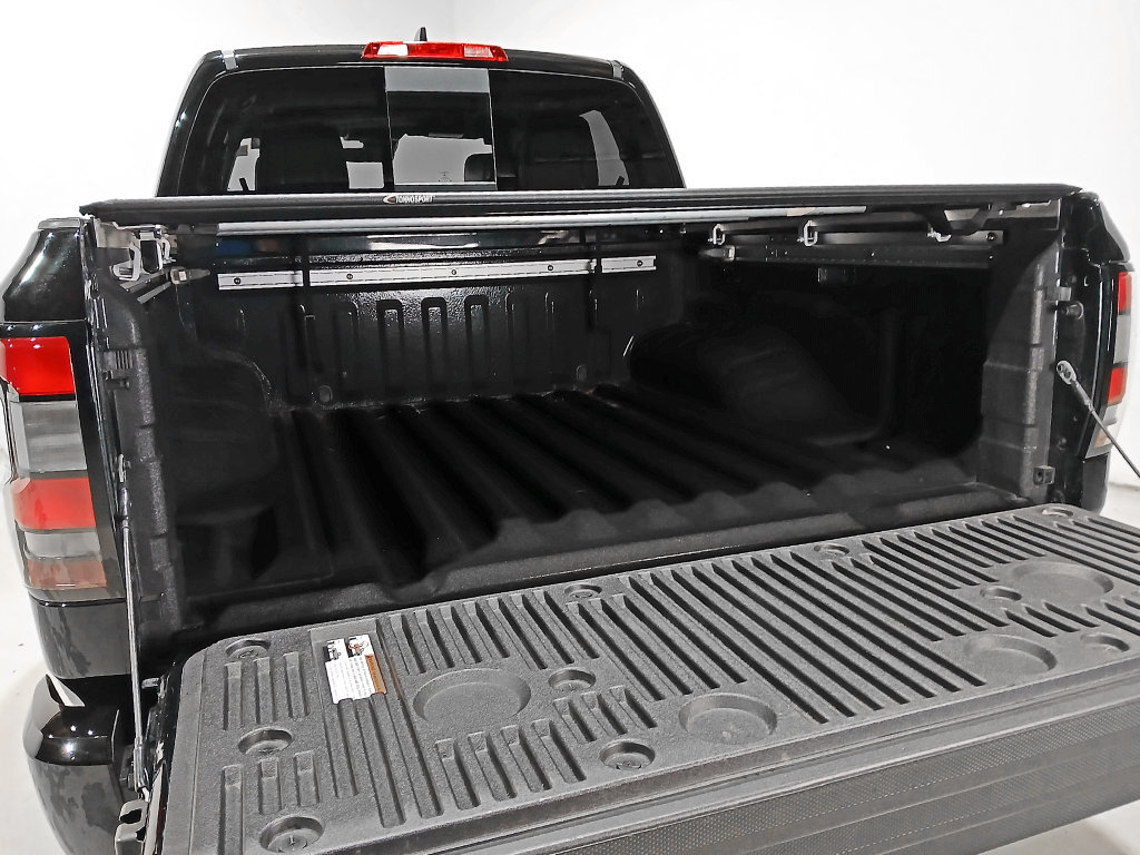 Used 2024 Nissan Frontier PRO-4X w/ Pro Premium Package AWD/4WD image 8