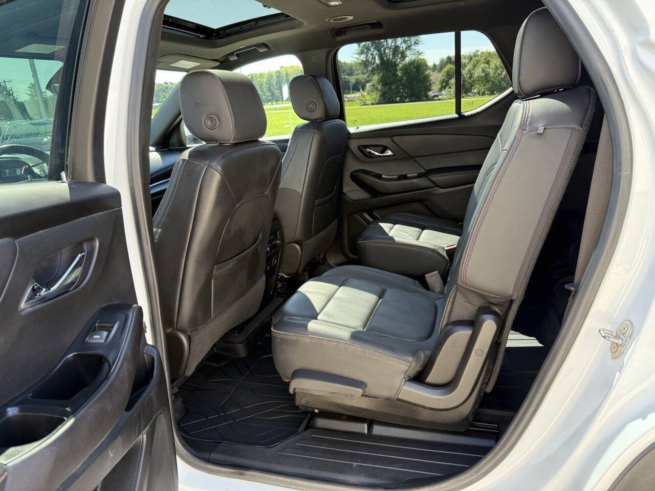 Used 2022 Chevrolet Traverse RS AWD/4WD image 6