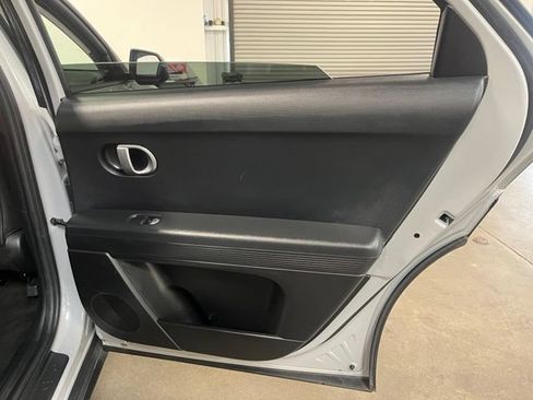 Used 2024 Hyundai Ioniq 5 SE RWD image 16
