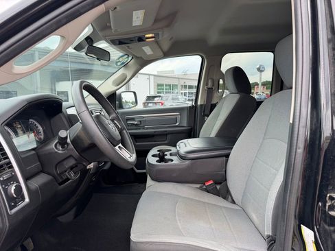 Used 2024 RAM 1500 Classic SLT AWD/4WD image 14