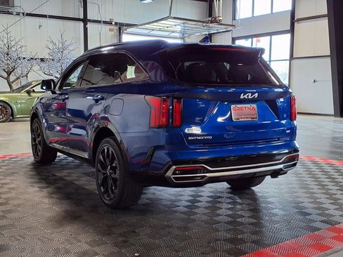 Used 2023 Kia Sorento SX image 4