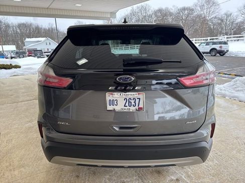 Used 2023 Ford Edge SEL image 9