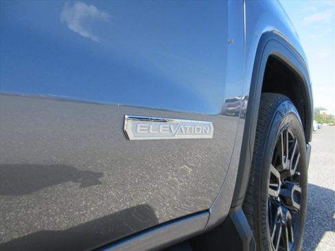 Used 2022 GMC Sierra 1500 Elevation w/ X31 Off-Road Package image 9