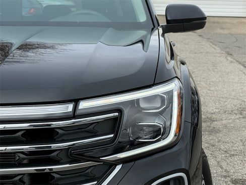 New 2026 Volkswagen Atlas SE image 3