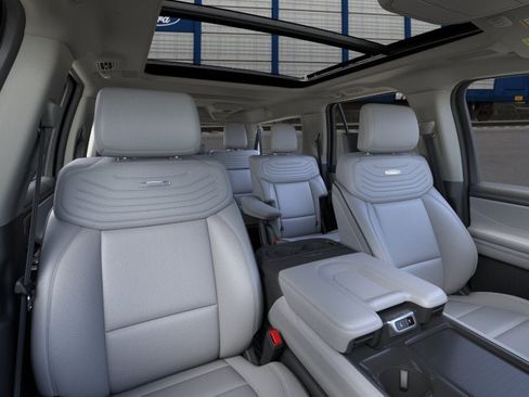 New 2026 Ford Expedition Max Platinum w/ Platinum Ultimate Package AWD/4WD image 10