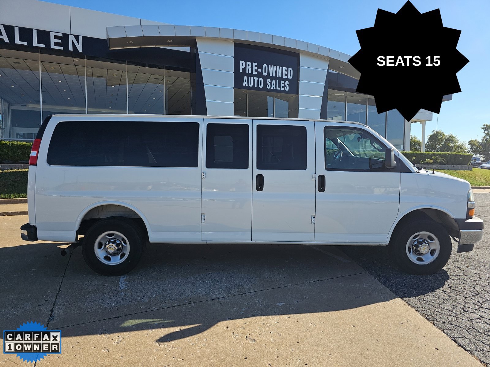 Used 2025 Chevrolet Express 3500 LT w/ LT Preferred Equipment Group RWD image 2
