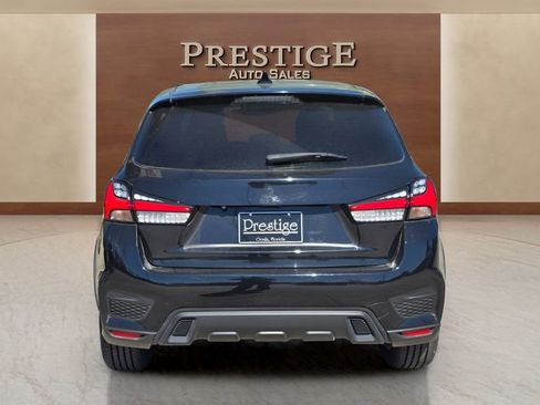 Used 2021 Mitsubishi Outlander Sport ES image 3