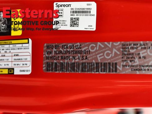 Used 2025 Jeep Wrangler Unlimited Sahara image 33