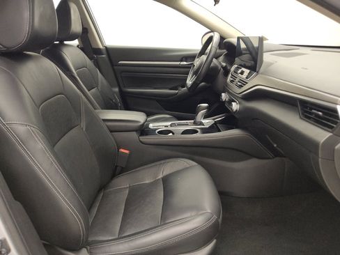 Used 2023 Nissan Altima 2.5 SL FWD image 21