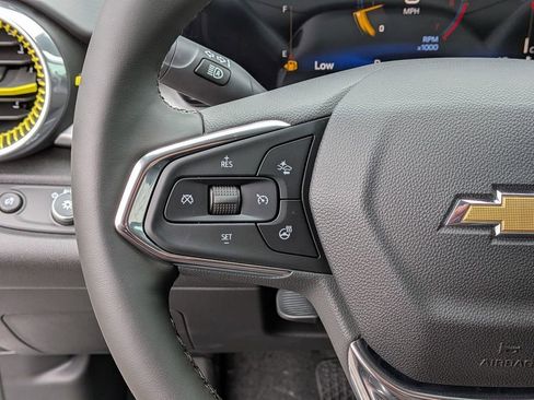 New 2026 Chevrolet Trax LT w/ Driver Confidence Package FWD image 16