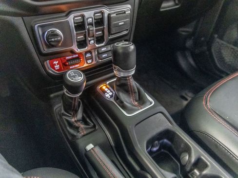 Used 2021 Jeep Wrangler Unlimited Rubicon AWD/4WD image 24