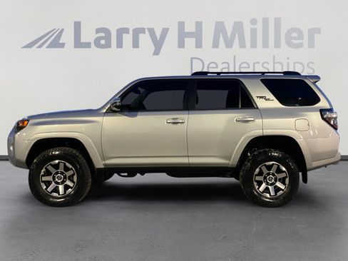Used 2021 Toyota 4Runner TRD Off-Road Premium w/ Moonroof Package AWD/4WD image 2