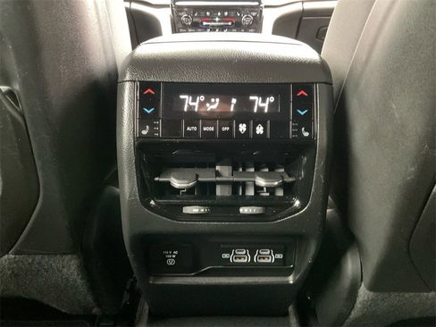 Used 2023 Jeep Grand Cherokee Summit image 23