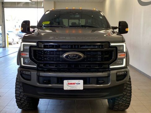 Used 2022 Ford F250 Lariat w/ Black Appearance Package AWD/4WD image 3