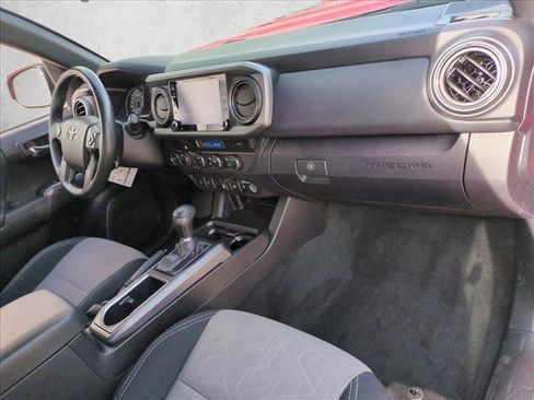 Used 2021 Toyota Tacoma TRD Sport w/ Technology Package AWD/4WD image 20