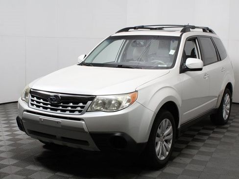 Used 2012 Subaru Forester 2.5X Premium image 3