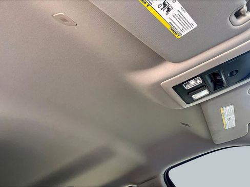 Used 2018 RAM 2500 Laramie AWD/4WD image 14