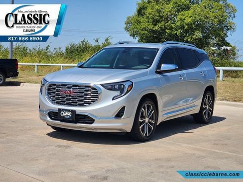 Used 2020 GMC Terrain Denali w/ Denali Premium Package FWD image 6