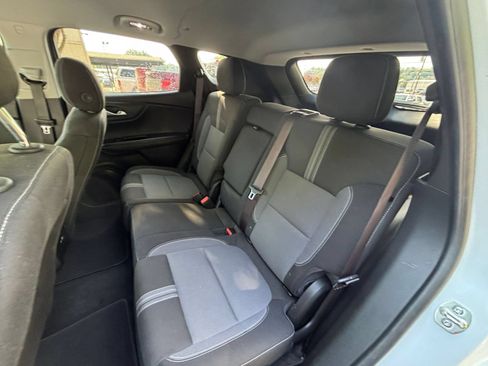 Used 2025 Chevrolet Blazer LT FWD image 31