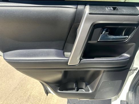 Used 2022 Toyota 4Runner TRD Sport AWD/4WD image 21