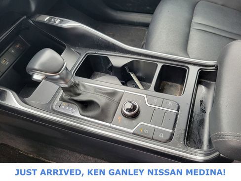 Used 2023 Kia Sorento S w/ Panoramic Sunroof Package AWD/4WD image 11