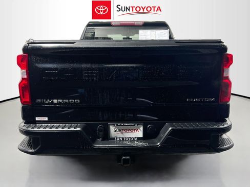 Used 2022 Chevrolet Silverado 1500 Custom image 5