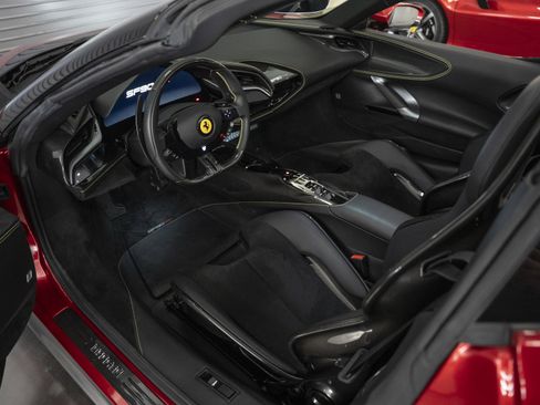Certified 2022 Ferrari SF90 Spider image 33