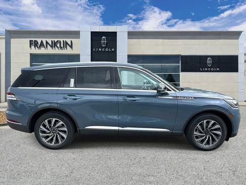 New 2026 Lincoln Aviator AWD image 8