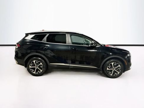 Used 2023 Kia Sportage EX AWD/4WD image 8