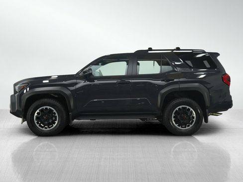 Used 2025 Toyota 4Runner TRD Off-Road Premium image 2