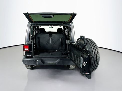 Used 2022 Jeep Wrangler Sport S image 29