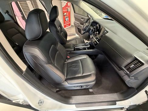 Used 2023 Nissan Pathfinder SL AWD/4WD image 43
