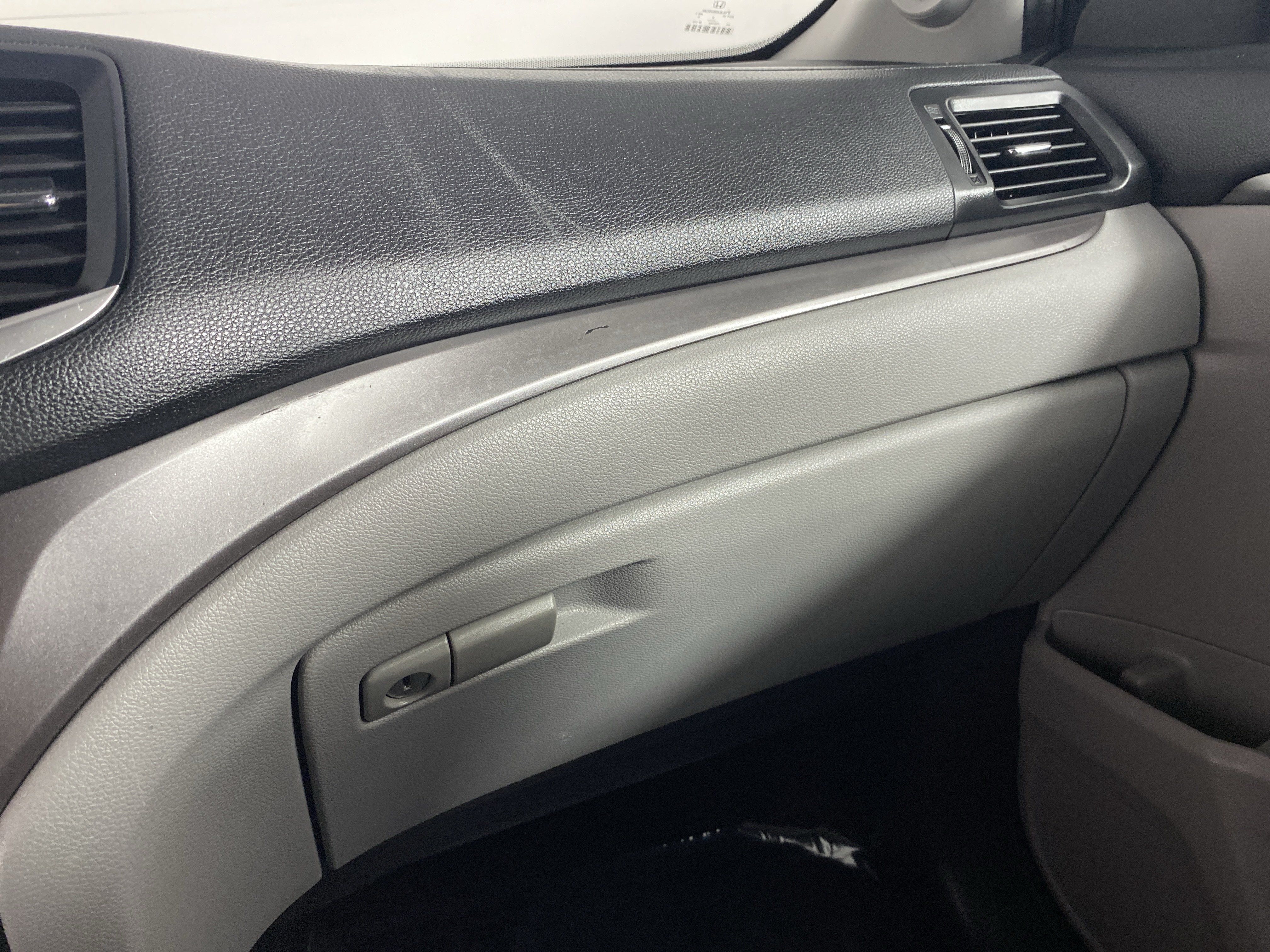 Used 2019 Honda Pilot LX image 28