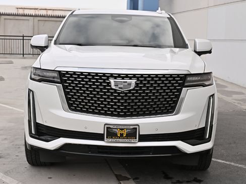 Used 2022 Cadillac Escalade ESV Luxury AWD/4WD image 10