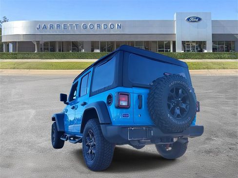 Used 2021 Jeep Wrangler Unlimited Willys image 3