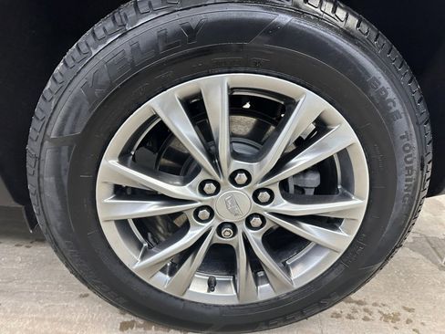 Certified 2022 Cadillac XT5 Premium Luxury w/ LPO, Floor Liner Package image 37