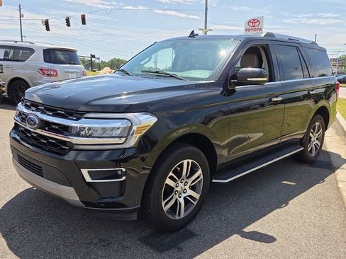 Used 2023 Ford Expedition Limited RWD image 3