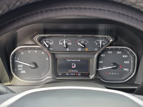 Used 2022 GMC Sierra 1500 SLT w/ SLT Convenience Package AWD/4WD image 13