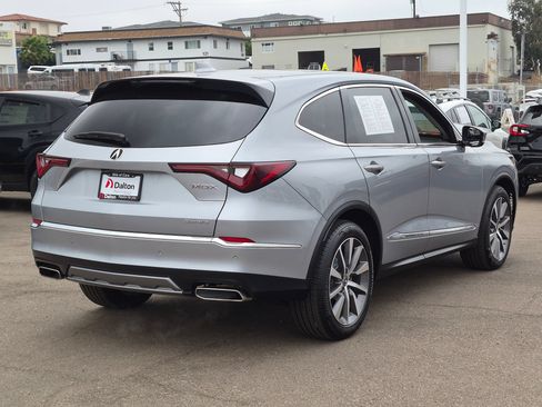 Used 2025 Acura MDX SH-AWD w/ Technology Package image 4